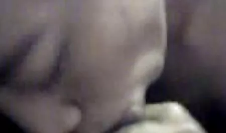 # секс със стари бабички Cutie gets pussy #