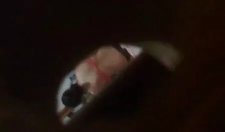 Не пипай дъщеря ми, тя секс стари млади е счупена.