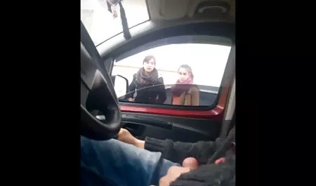 Познайте кой обядва секс стари млади със Сидни Коул, Нисаг Максуел