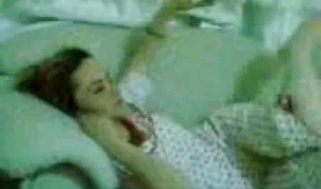 Момичето записва от гледна точка на порно със стари жени полата нагоре